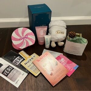 La Mer Moisturizer Pouf Charm Bag with Skincare Goodies
